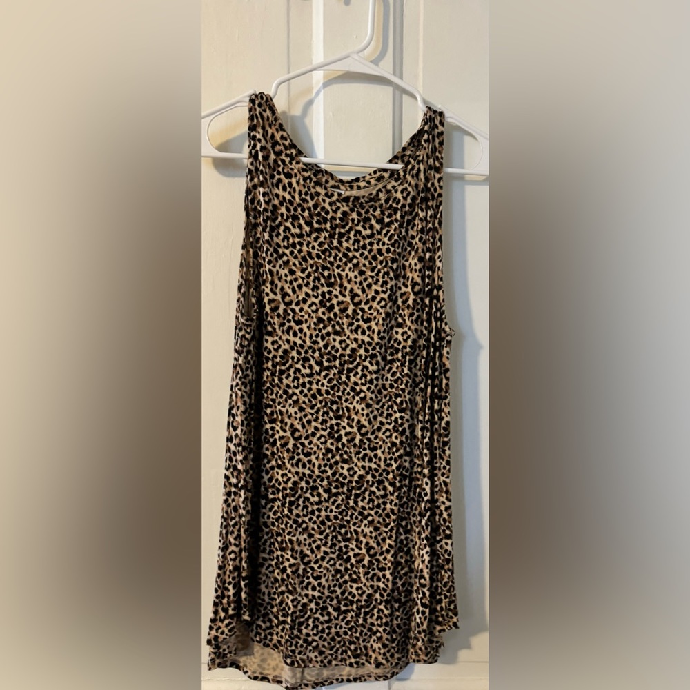 Old navy dress leopard design shirt